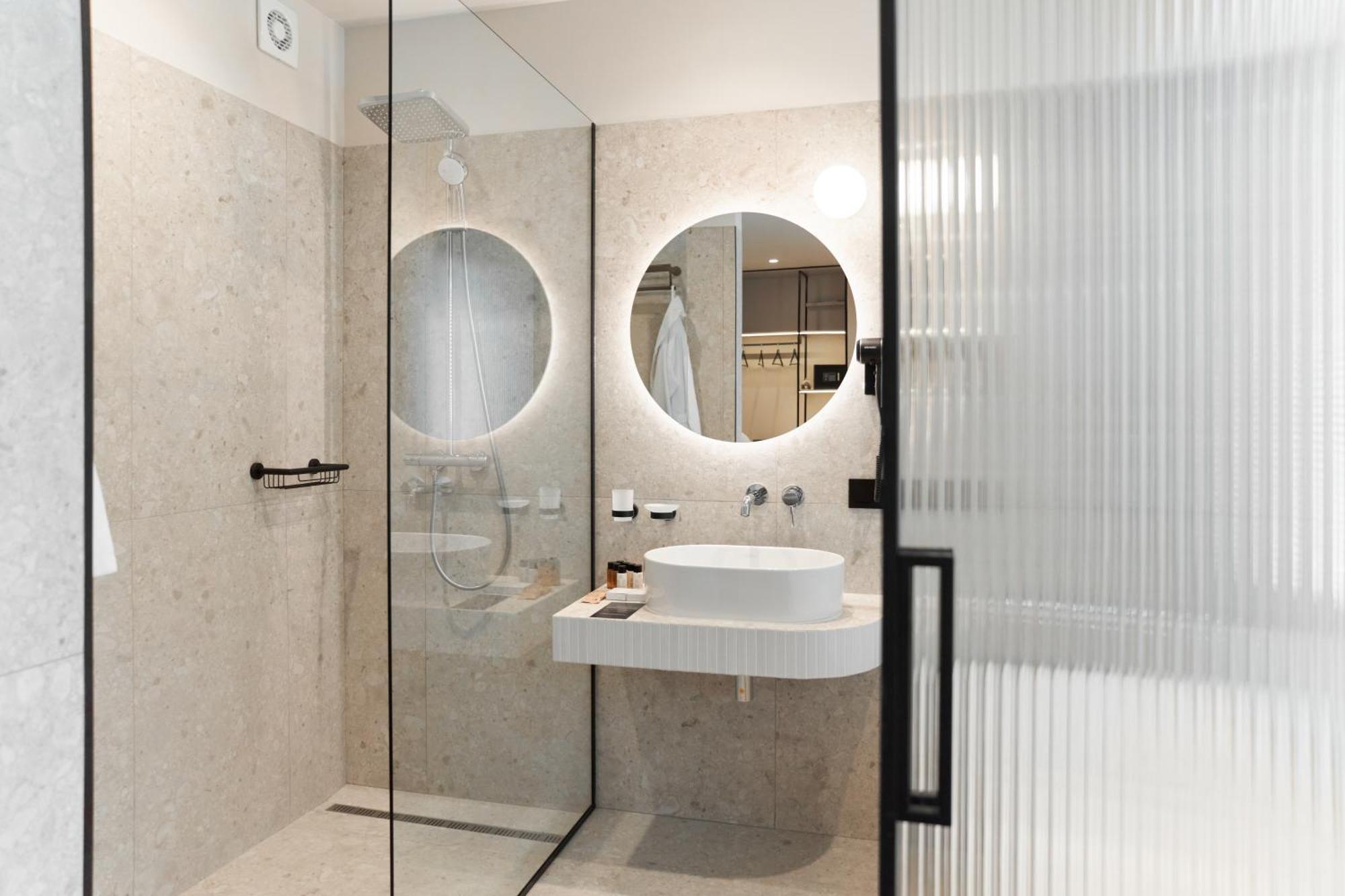 Hotel Laudon Oezjhorod Kamer foto