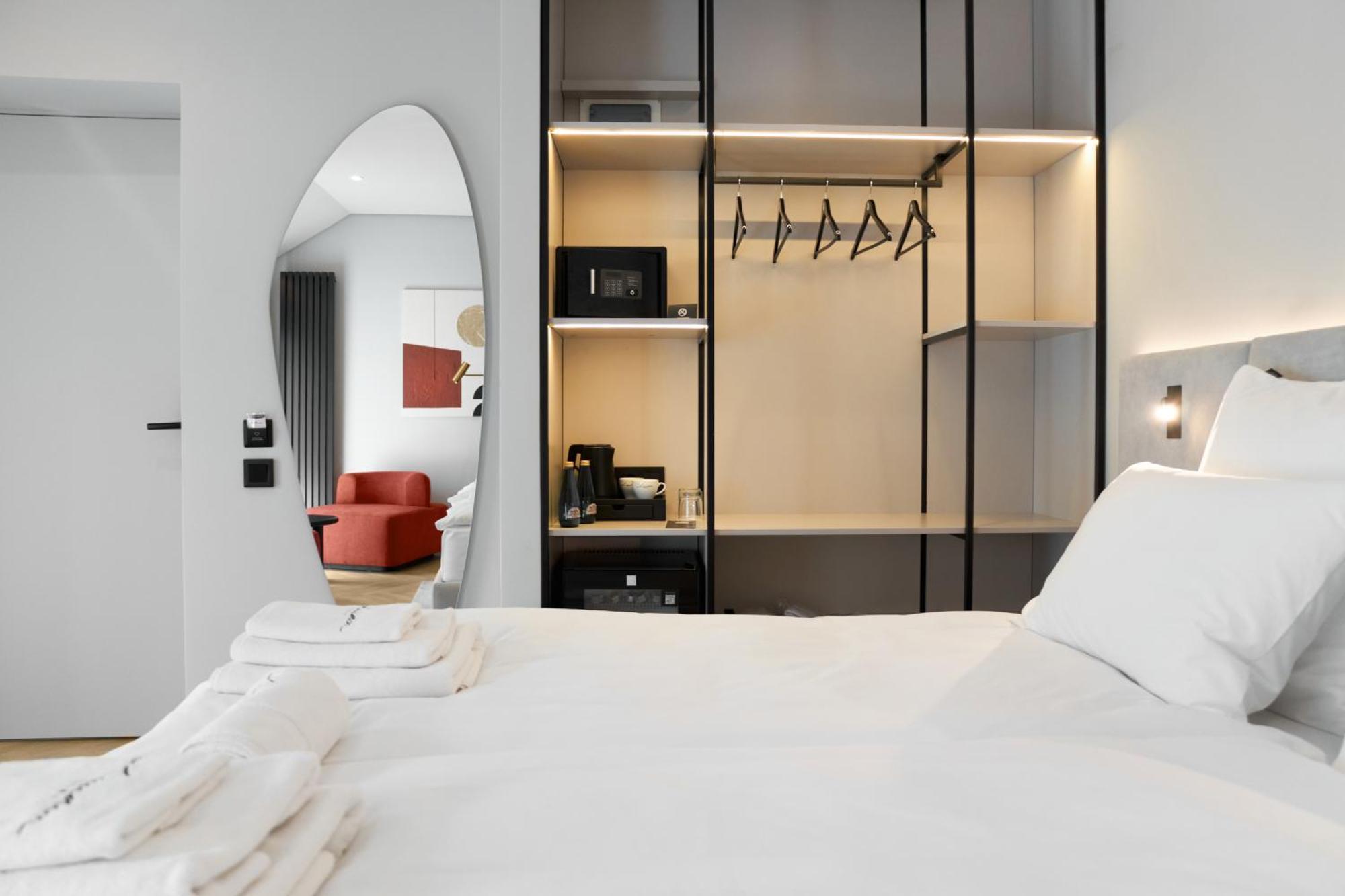 Hotel Laudon Oezjhorod Buitenkant foto
