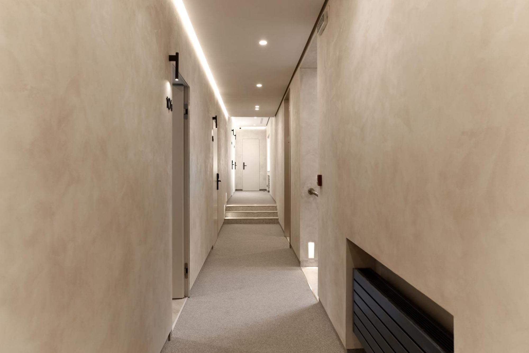 Hotel Laudon Oezjhorod Buitenkant foto